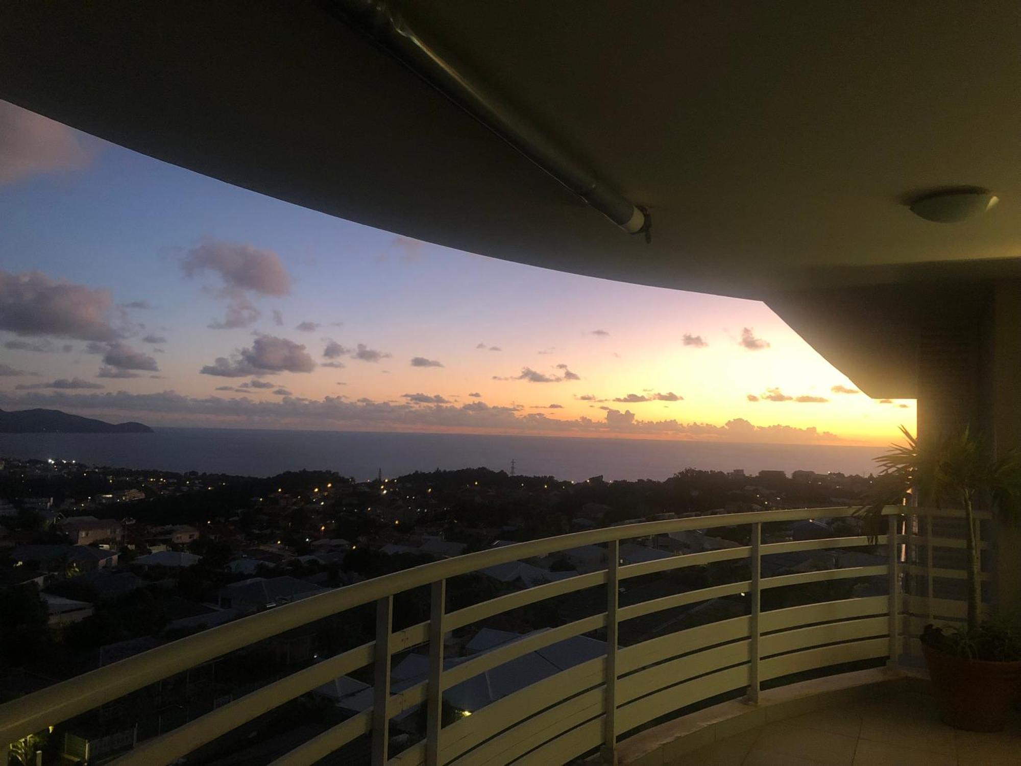 Appartement De Standing Vue Mer Schoelcher Luaran gambar